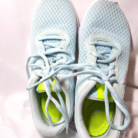 Nike Women's Tanjun Glacier Blue & White Running Shoes/Sneakers-Lace Up-Sz 6 - Picture 14 of 16